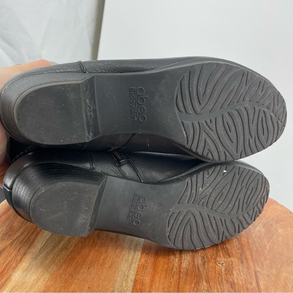 Abeo Marsha Leather Bootie Black studded Sz 7 Narrow - Picture 5 of 7